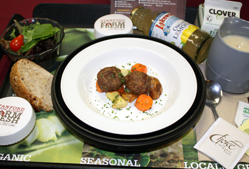 The organic dinner tray for patients comes complete with your choice of soup with grass-fed meatballs.
