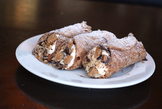 These might become your favorite cannolis ever.