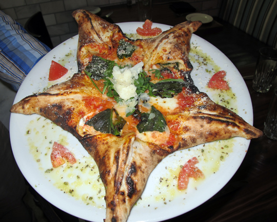 The daily star-shaped pizza. (Photo courtesy of the restaurant)