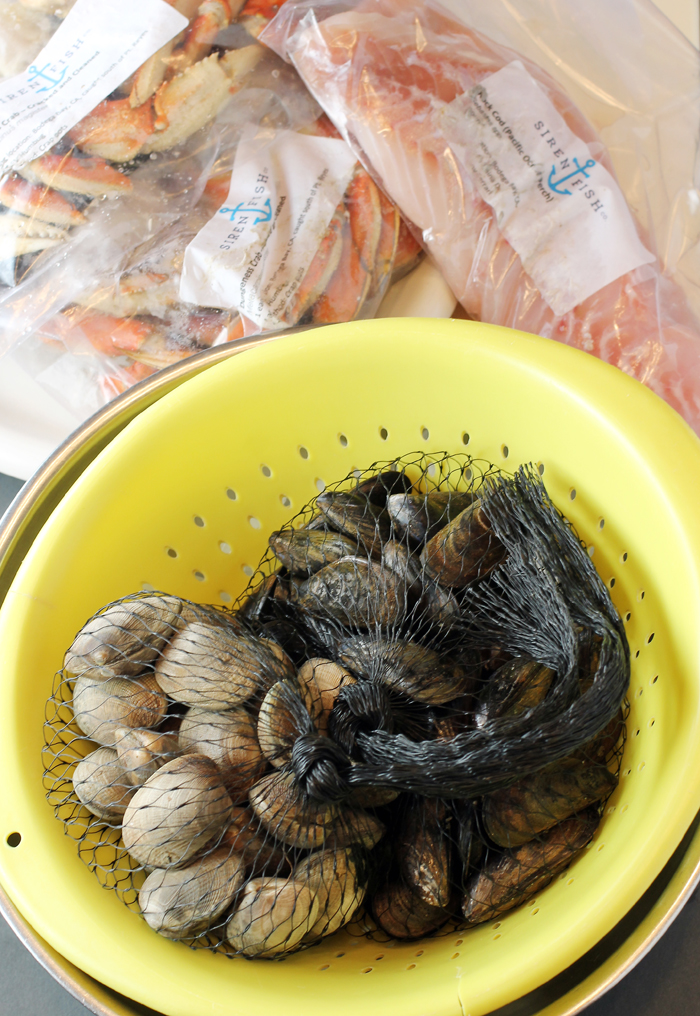 Crab, fish, clams and mussels make up the kit, along with a recipe.