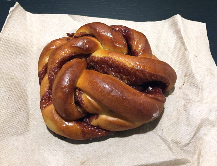 Cinnamon bun -- Nordic-style.