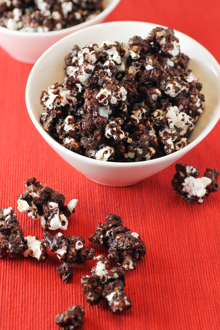 Hooray! This homemade version of chocolate popcorn is pretty darn close to the one I fell for in Seattle.