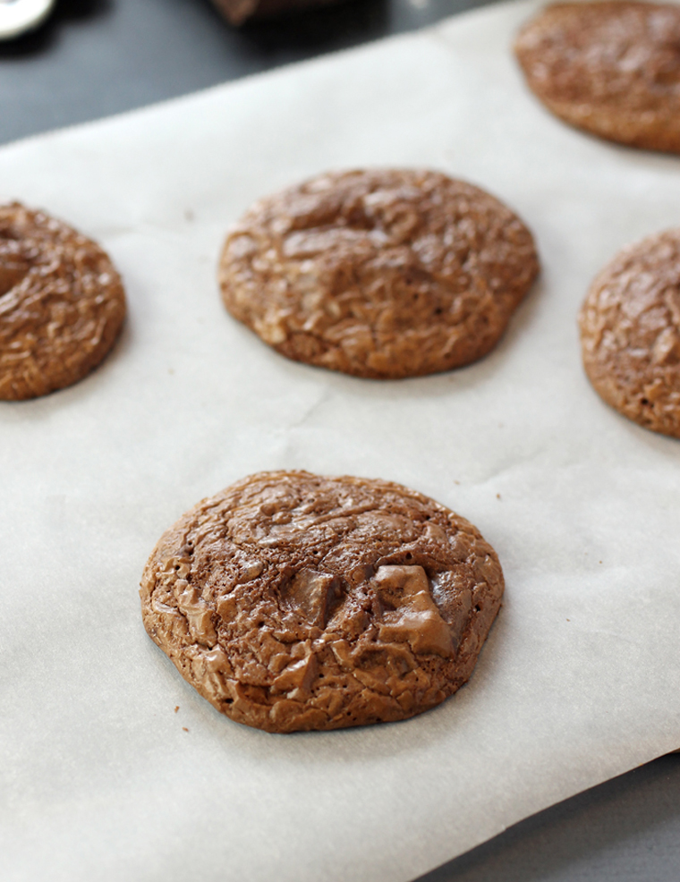 Because they are flat, you get the optimum ratio of chewy interior to crackly, papery top.