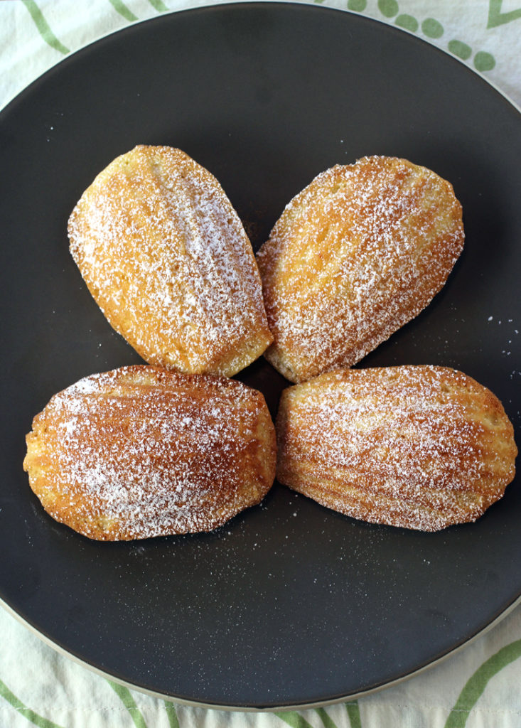 Dainty madeleines flavored with honey and browned butter.