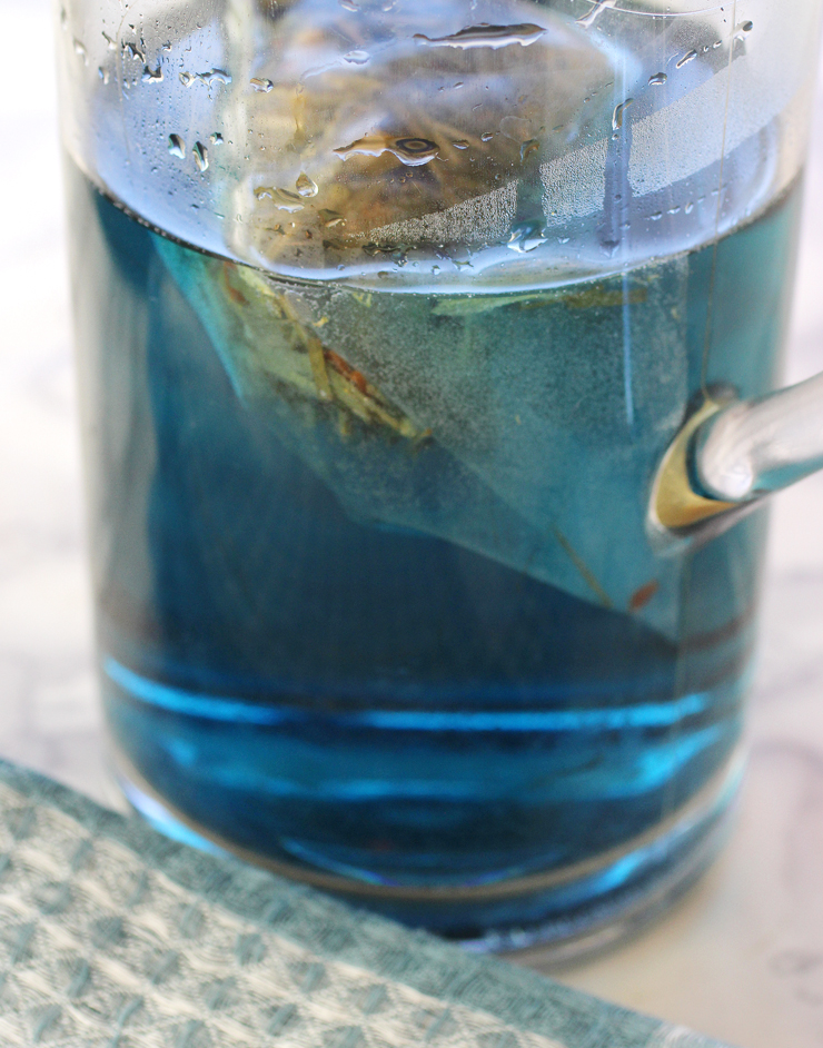The Blue Mango Iced Tea after steeping for 20 minutes.