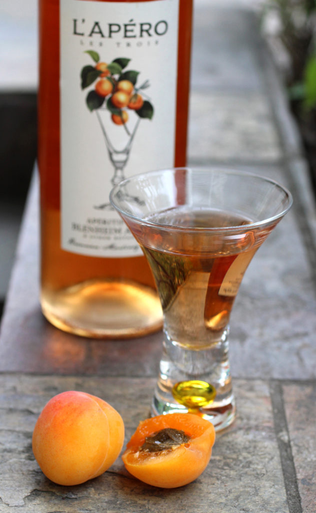 L'Apero les Trois' line of aperitifs comes in six flavors, including Blenheim Apricot.