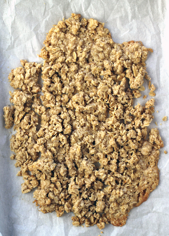 The oat crumble fresh out of the oven.
