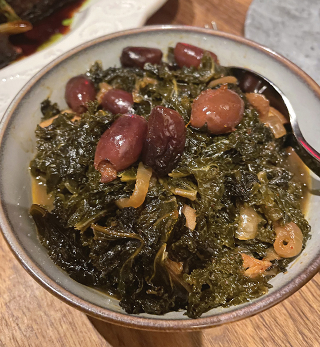 Sweet-tangy kale with olives.