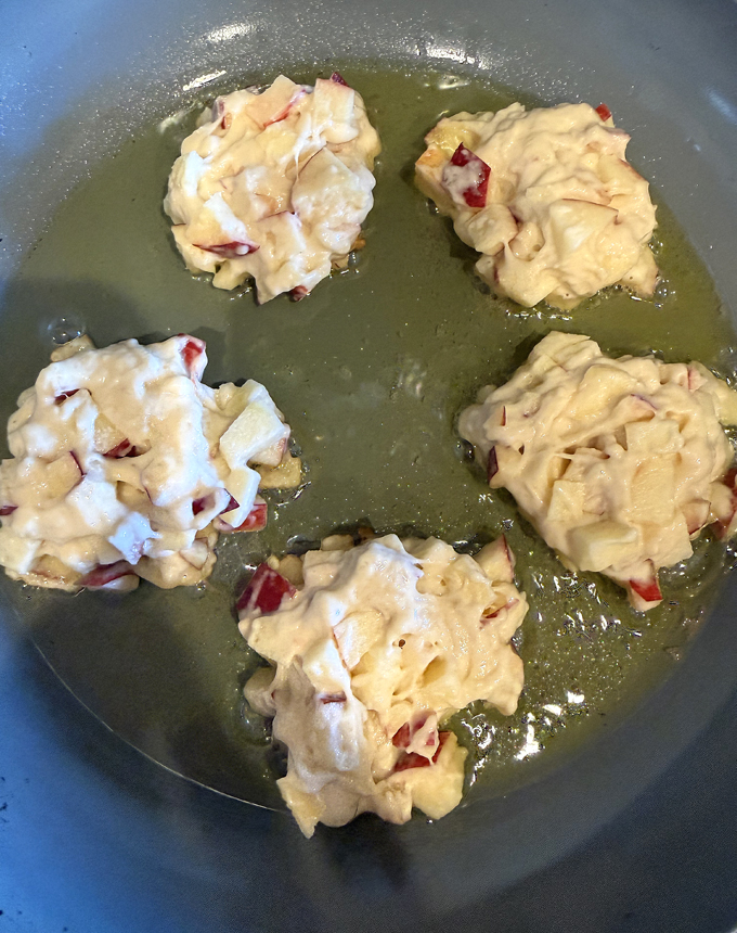 Cook the fritters in plenty of ghee so they get crispy all over outside.