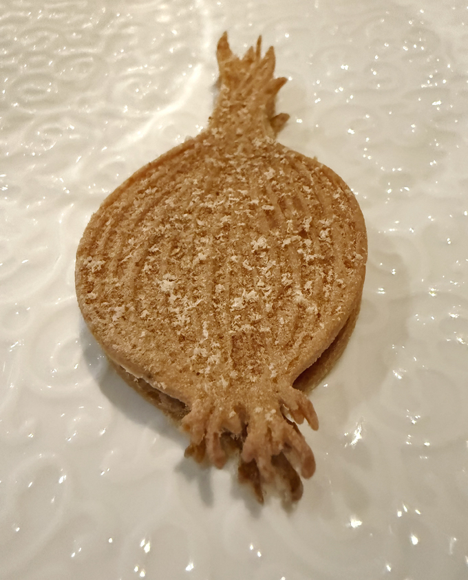 Close-up look at the Vidalia onion sandwich cookie.