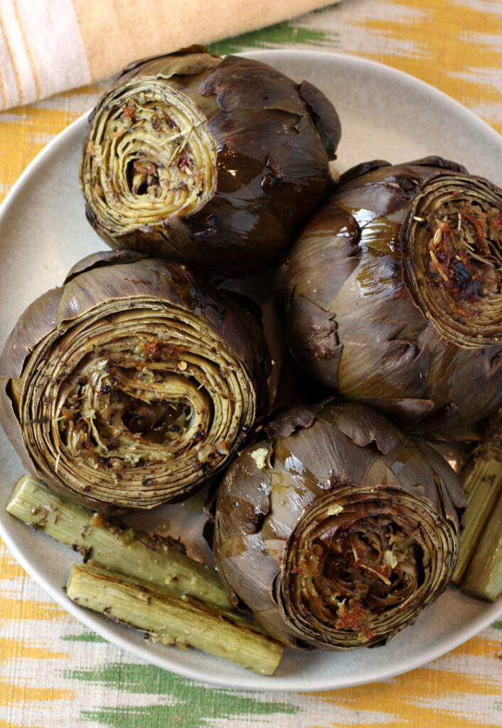 The artichokes and stems ready to be served.