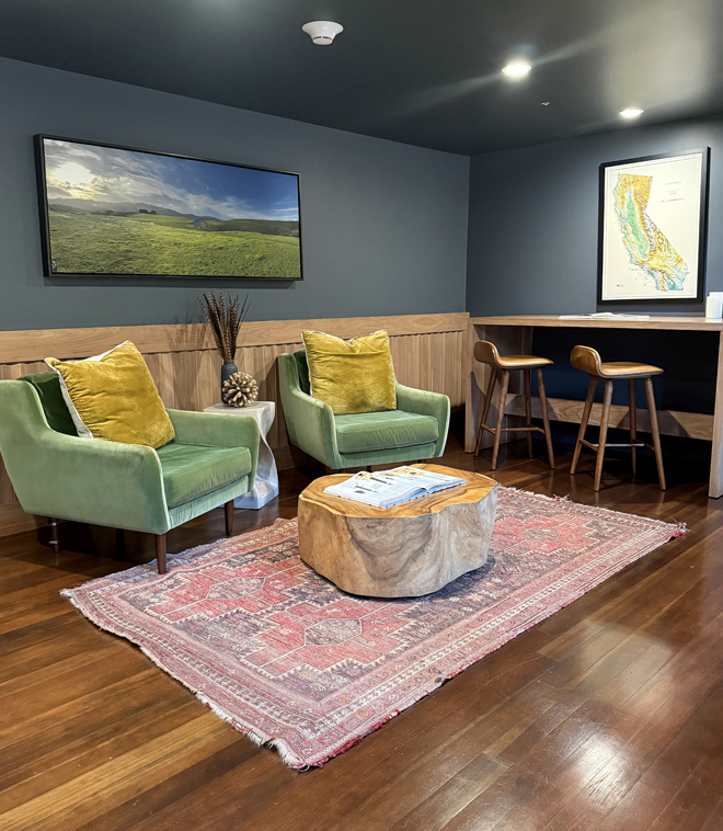 Sitting area in the lobby.