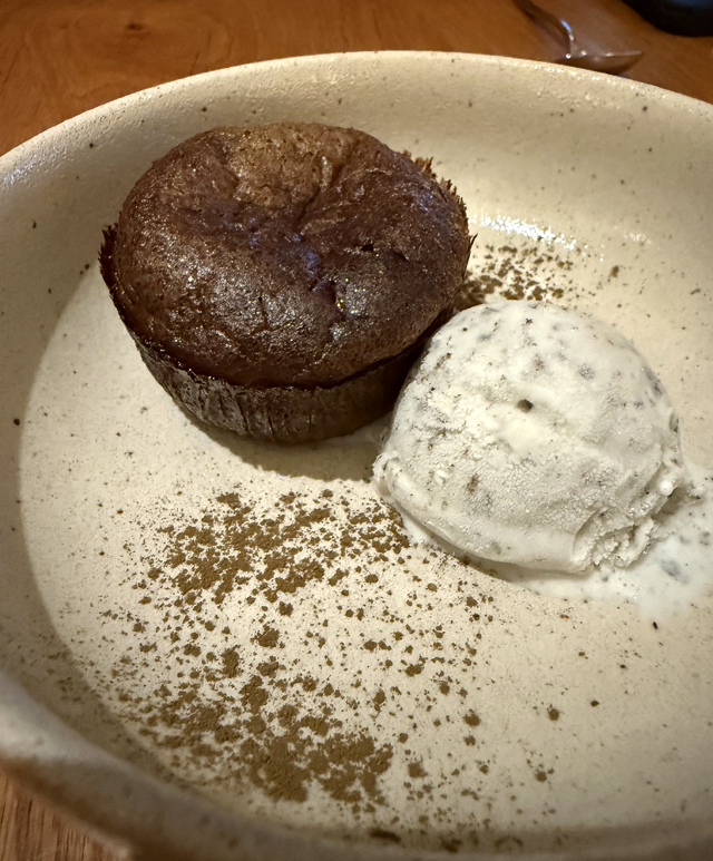 Warm hojicha cake.