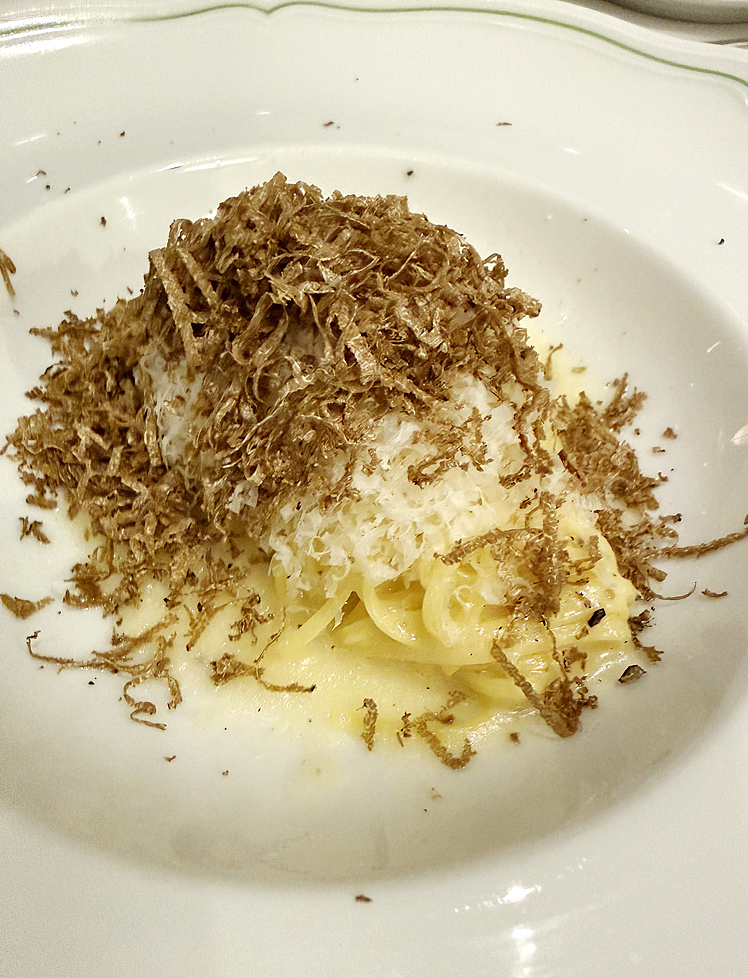 Black truffle tagliarini.
